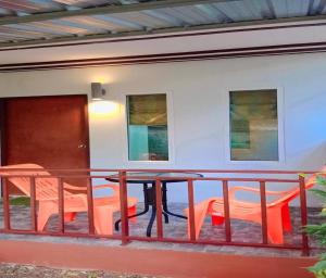 popular lanta resort