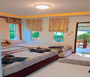 popular lanta resort