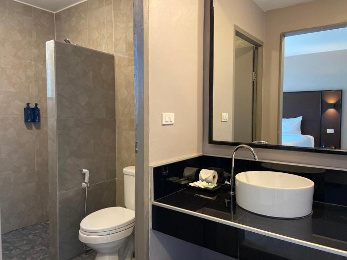 hip seaview resort at phi phi