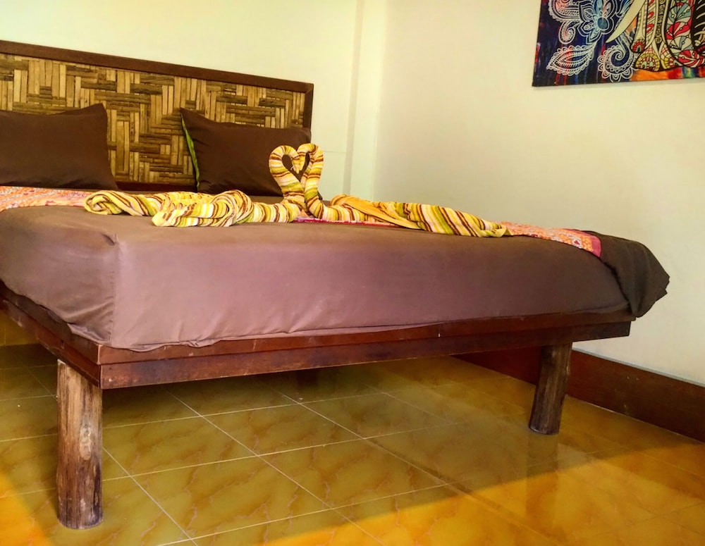 Flower Power Village,Koh Phayam>>Ko Phayam,4 star