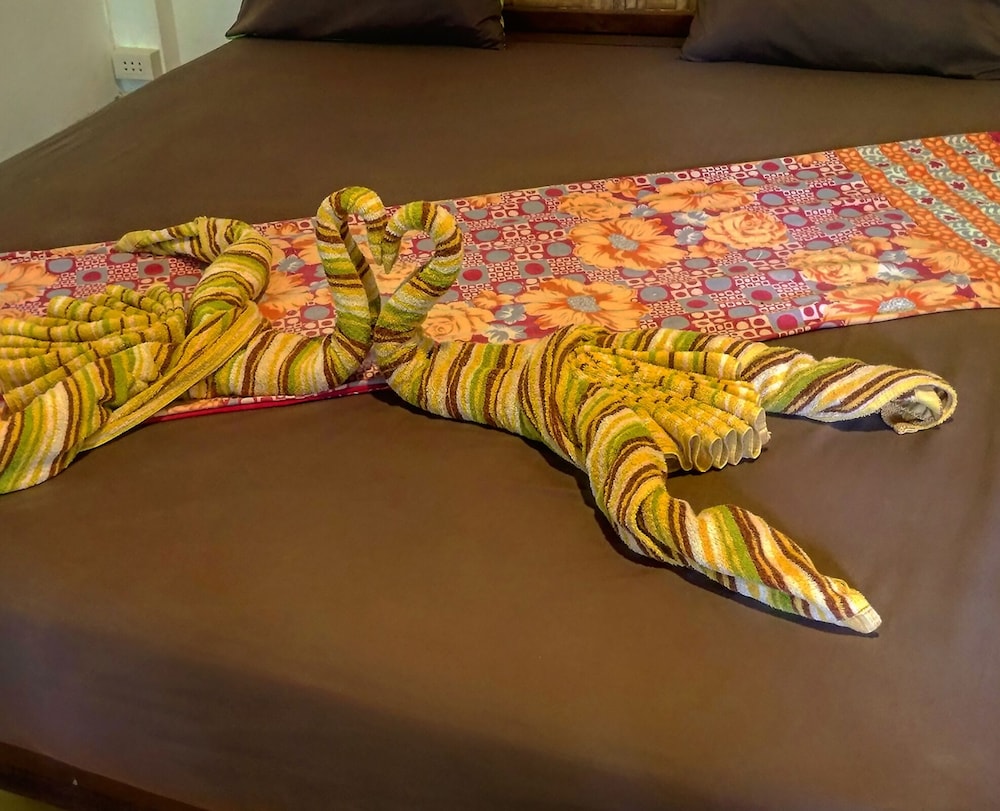 Flower Power Village,Koh Phayam>>Ko Phayam,4 star