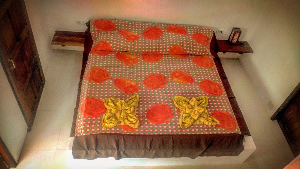 Flower Power Village,Koh Phayam>>Ko Phayam,4 star