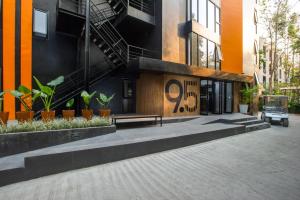9 5 hotel