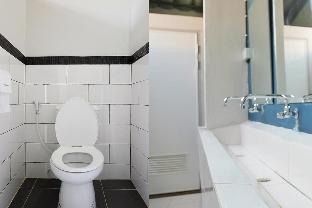 urban bed hostel adults only