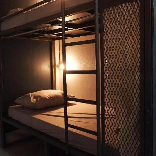 urban bed hostel adults only