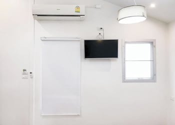 urban bed hostel adults only