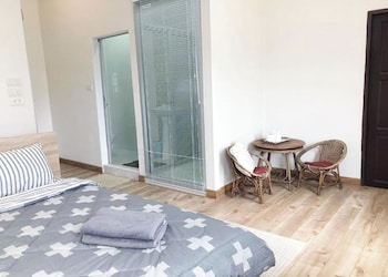 urban bed hostel adults only