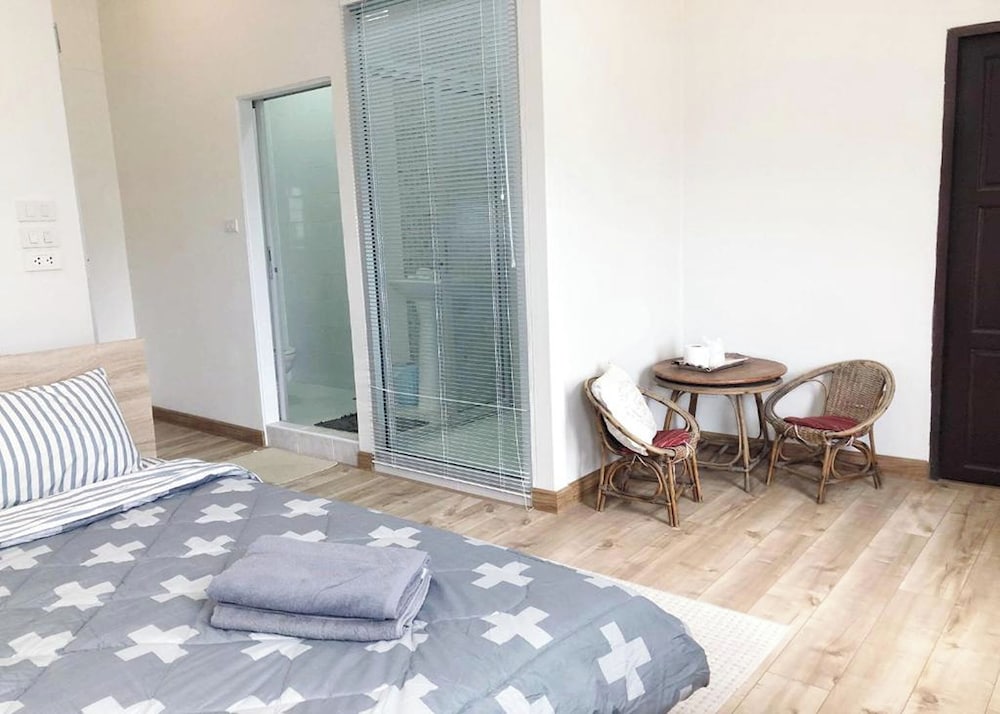 urban bed hostel adults only