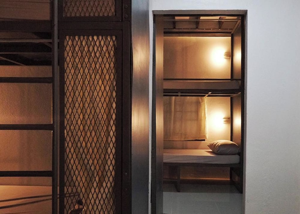 urban bed hostel adults only