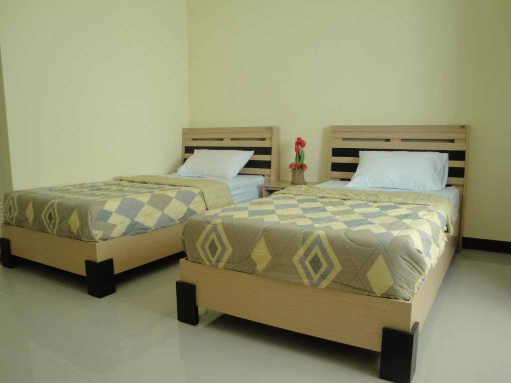 Shahana Hill Hotel,Thailand>>Wang Nam Khiao,2 star