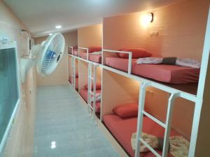 Koh Mook Hostel,Ko Libong>>Kantang,2 star