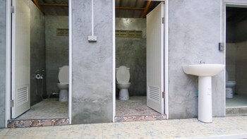 koh mook hostel