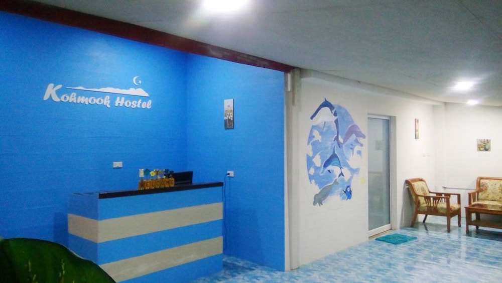 koh mook hostel