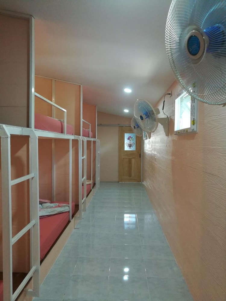 koh mook hostel
