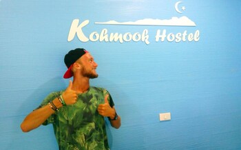 koh mook hostel