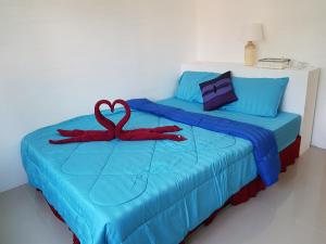 koh mook hostel
