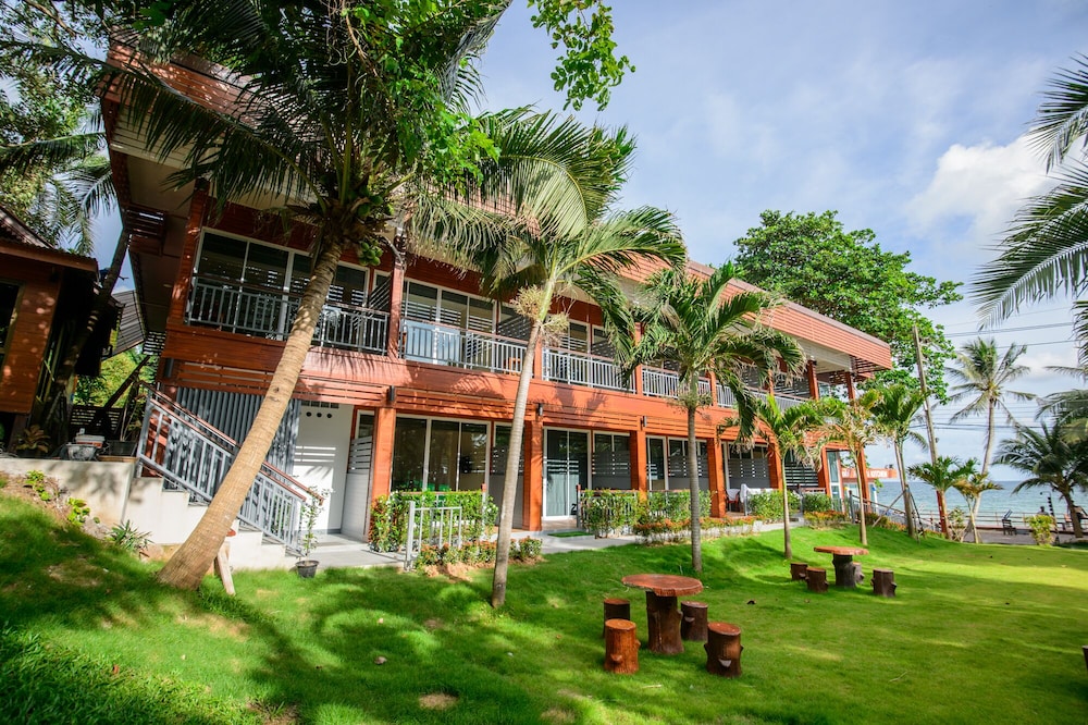 baansuan aokhai beach resort