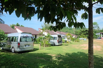 lomtalay resort trat