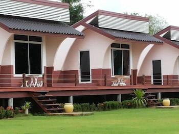 Lomtalay Resort Trat,Bang Pit>>Bai Lan,3 star