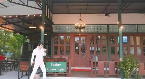 sunday j resort and restaurant