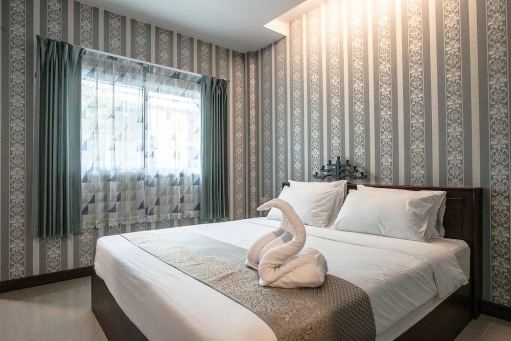 sunday j resort and restaurant