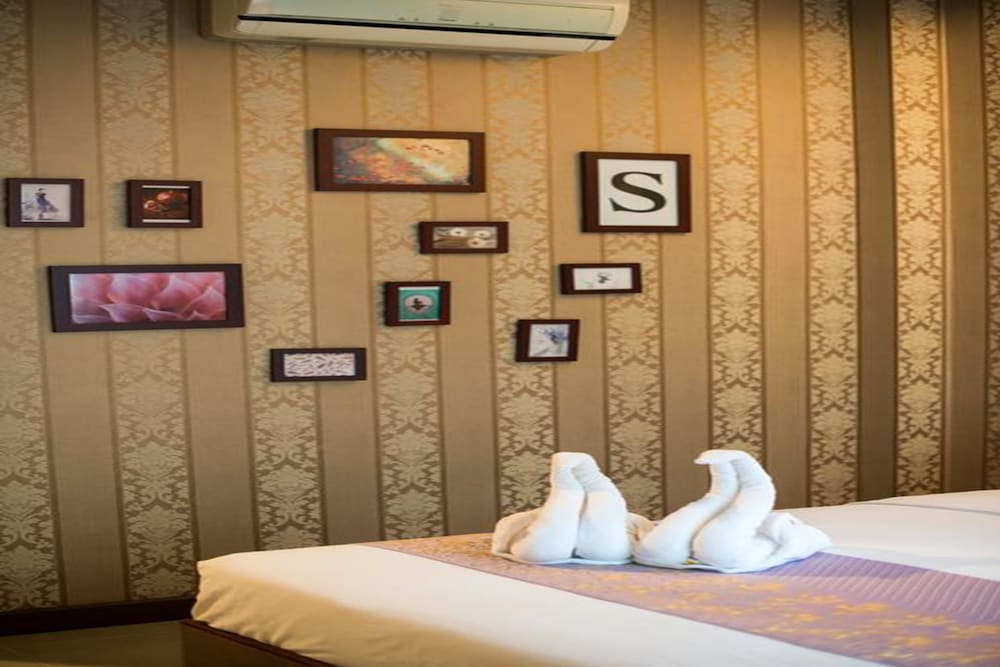 sunday j resort and restaurant