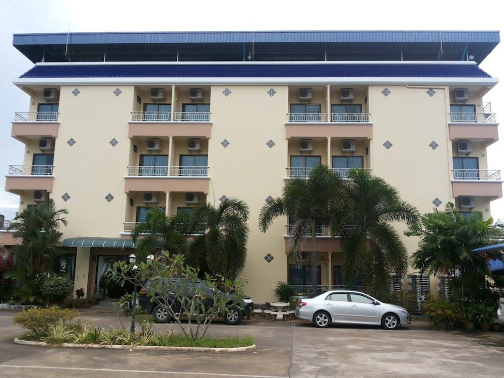 ritzy house hotel