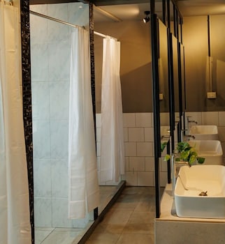 heyyyy bangkok hostel