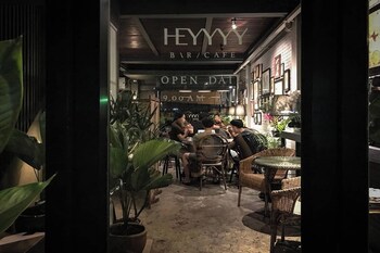 heyyyy bangkok hostel