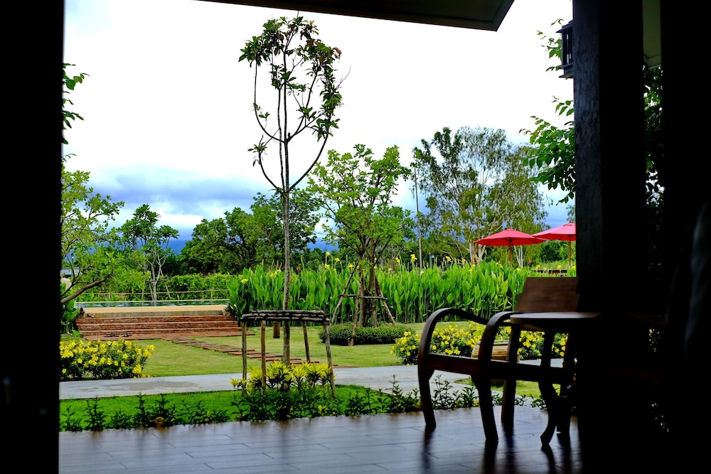 sawasdee sukhothai resort