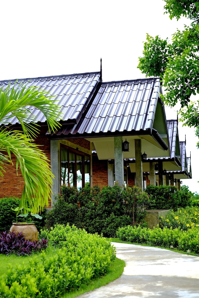 sawasdee sukhothai resort
