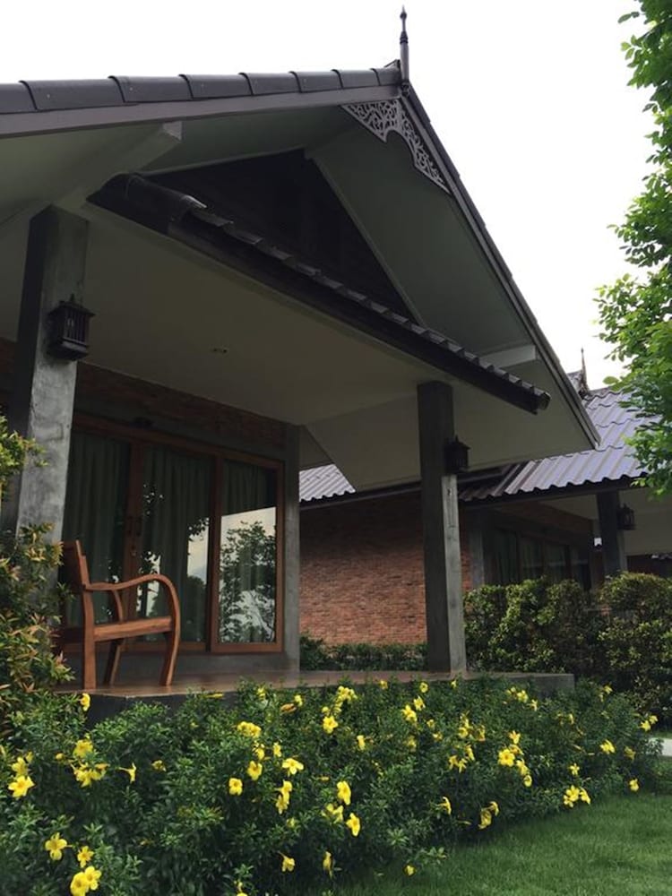 sawasdee sukhothai resort