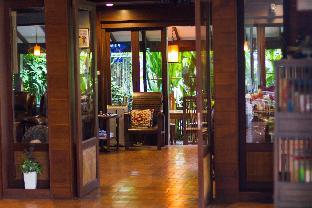 baan la poon hotel