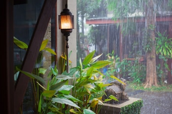 baan la poon hotel