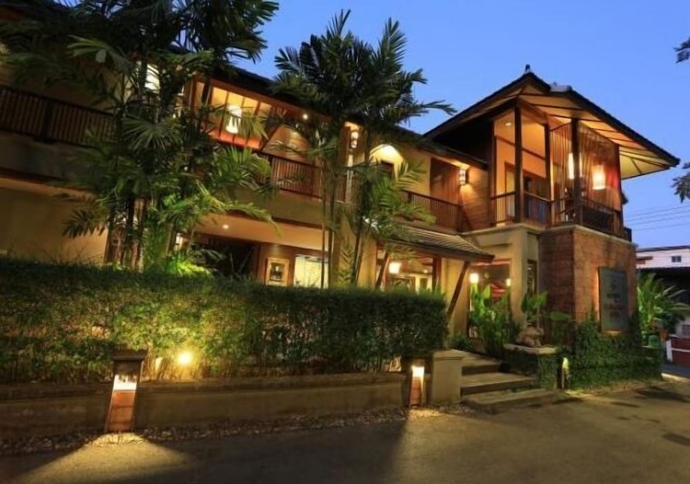 Baan La Poon Hotel,Hang Dong>>Chiang Mai,3 star