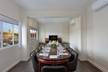 siam champs elyseesi unique hotel