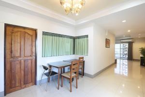 v place residence