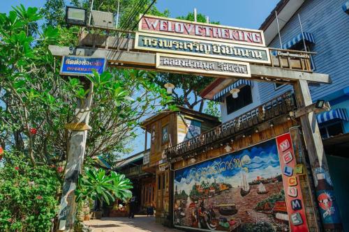 klong suan plu resort