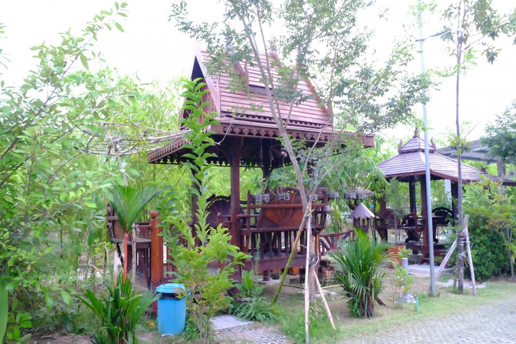 pt house resort