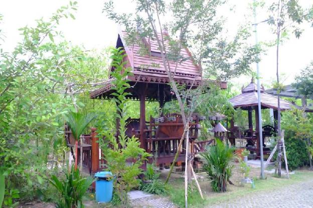 pt house resort