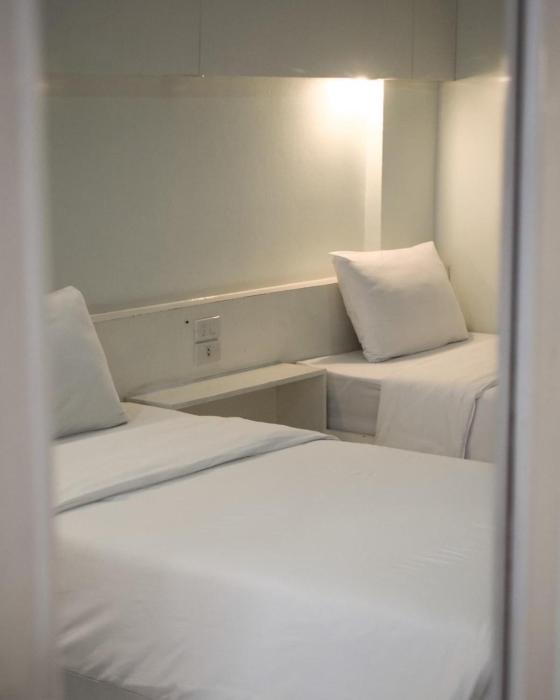 chonlapruk lakeside hotel