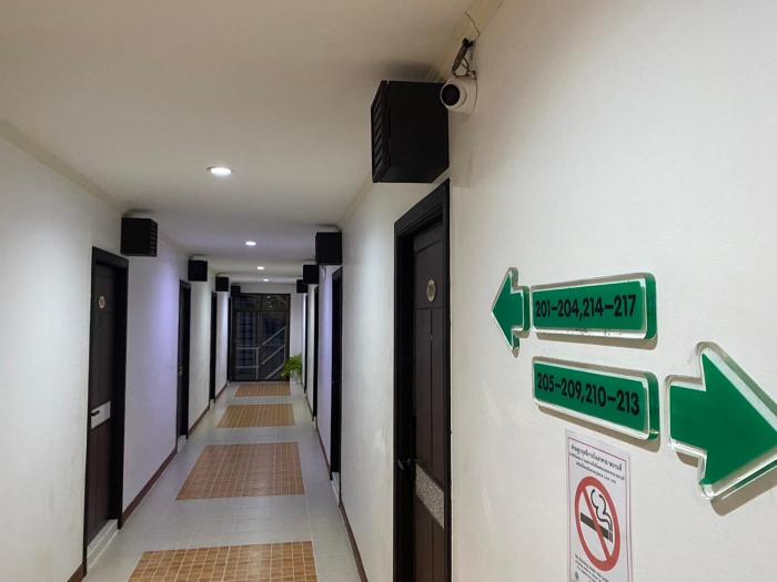 chonlapruk lakeside hotel