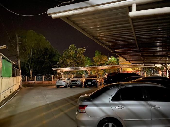 chonlapruk lakeside hotel