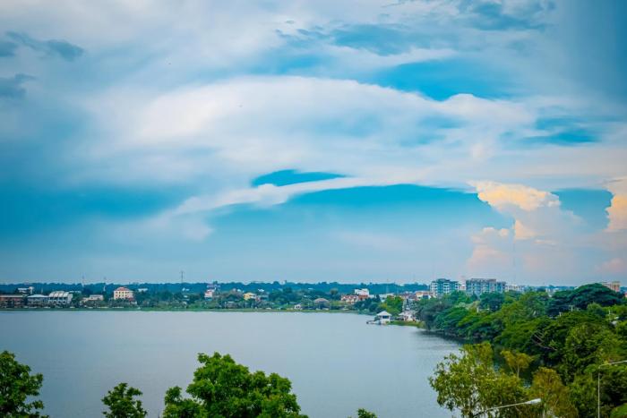 chonlapruk lakeside hotel