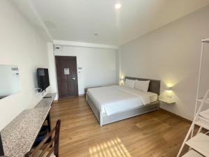 chonlapruk lakeside hotel