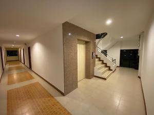 chonlapruk lakeside hotel