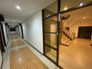 chonlapruk lakeside hotel