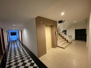 chonlapruk lakeside hotel