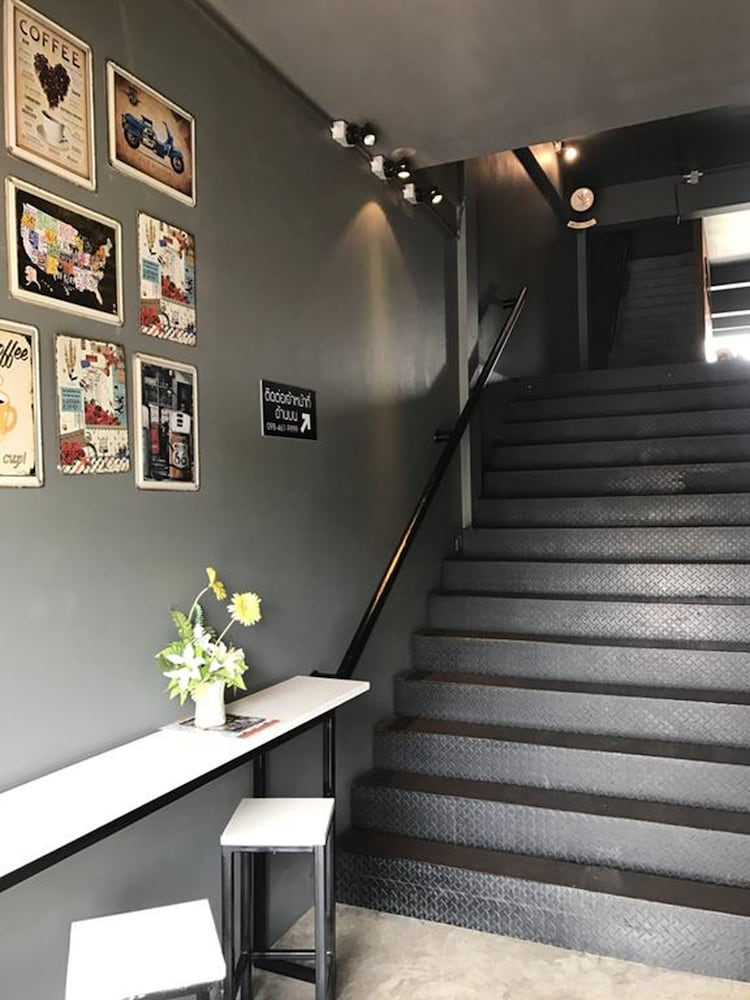 takuapa station hotel