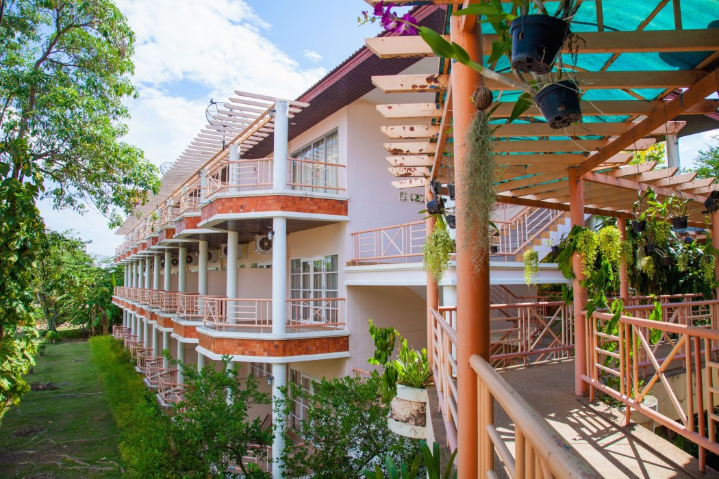 Goldenland Resort,In Nakhon Ratchasima,3 star